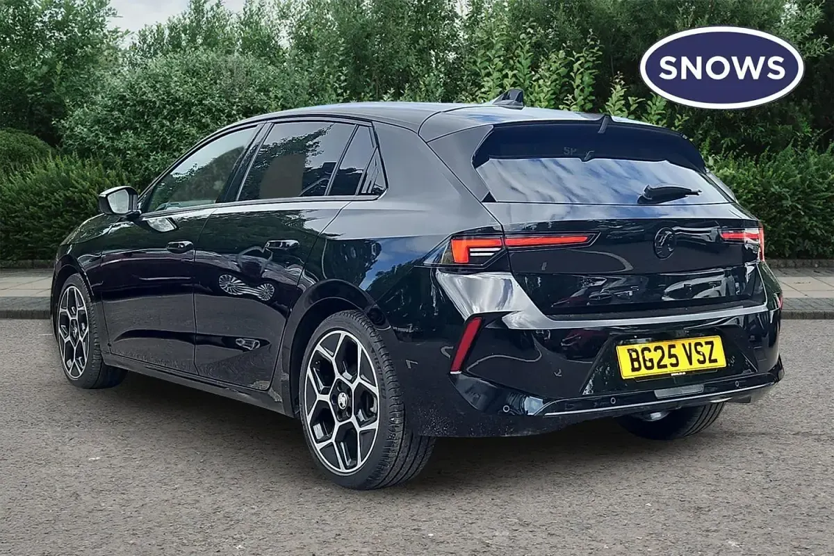 Used Vauxhall Astra Ultimate 130 HP (95 kW) 2025 Black
