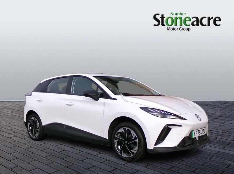 White New 2025 MG MG4 EV SE Hatchback | £17,995 (Super price) - Image 1/4