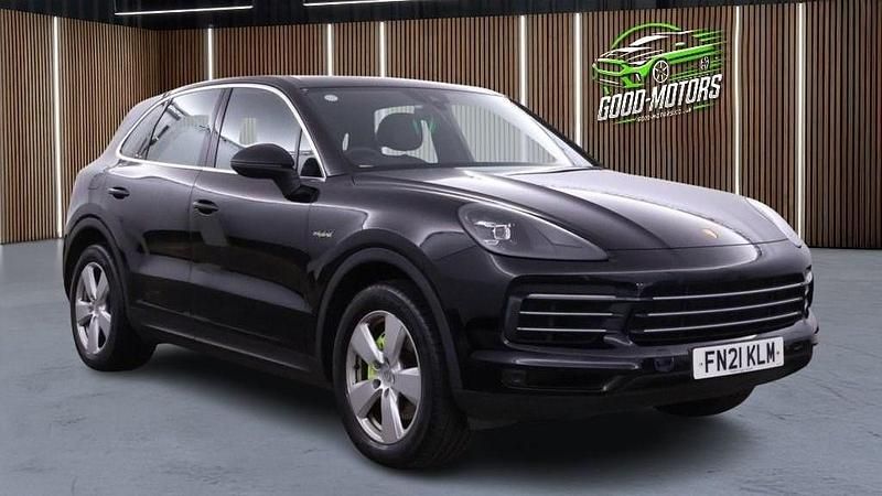 Used Porsche Cayenne 462 HP (339 kW) 2021 Black SUV
