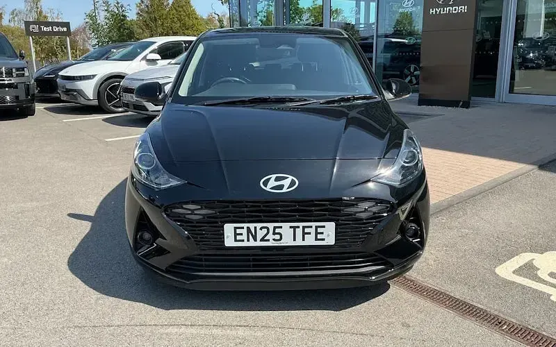 Used Hyundai i10 Premium 79 HP (58 kW) 2026 Hatchback