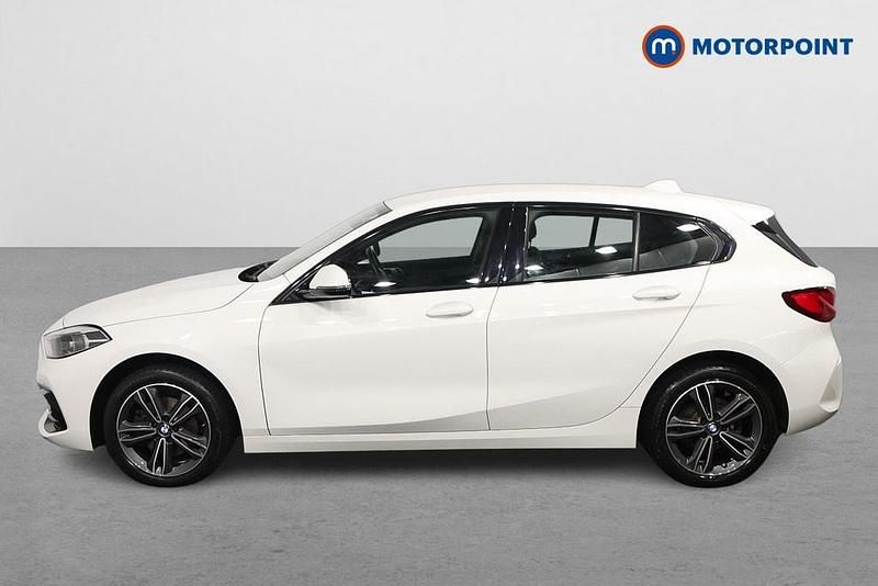Used BMW 118 Sport Line 2023 White Hatchback