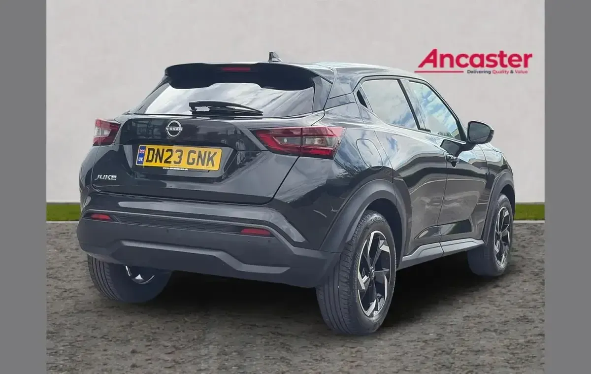 Used Nissan Juke N-Connecta 112 HP (82 kW) 2023 Black SUV