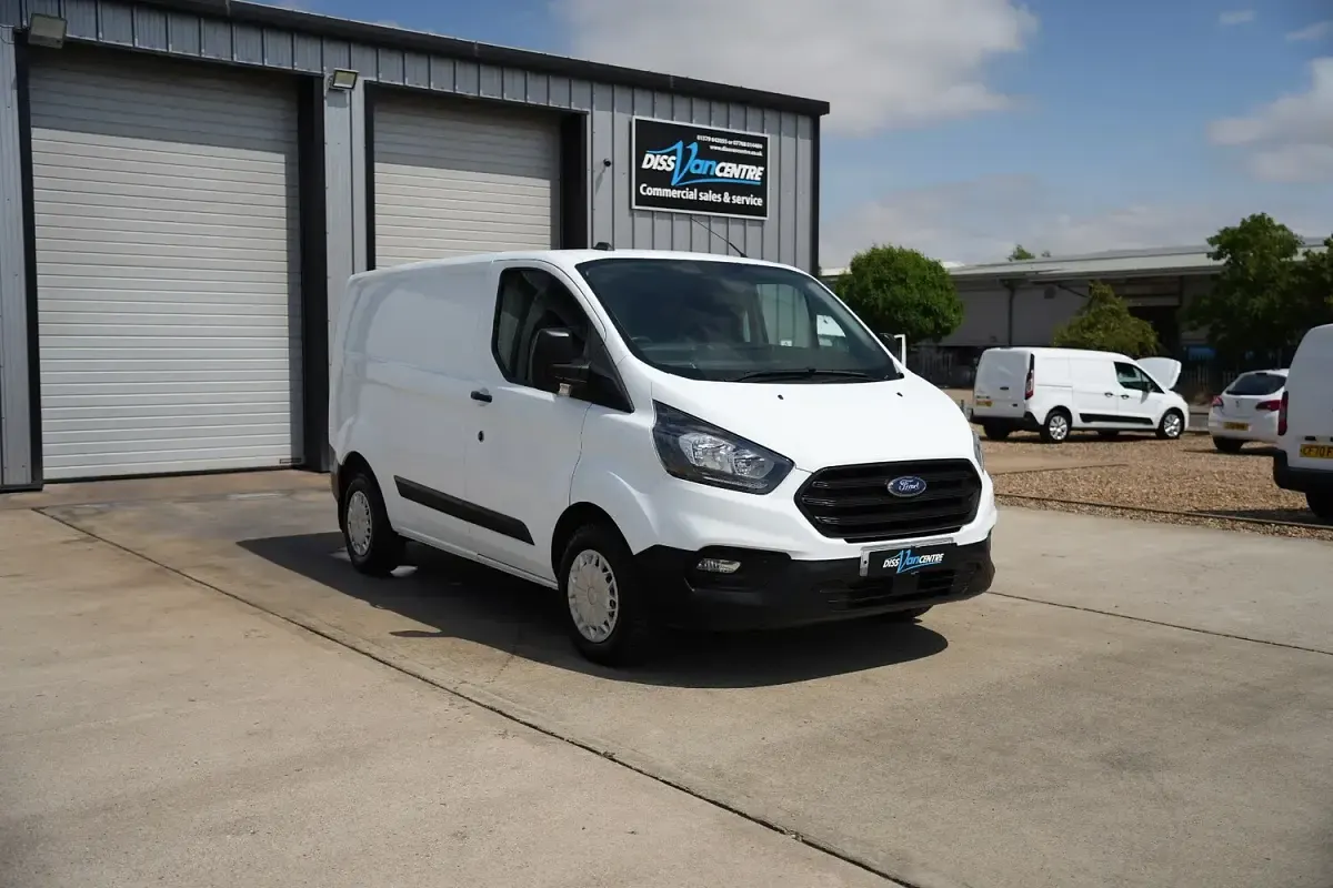 Used Ford Transit Custom 105 HP (77 kW) 2021 White Van
