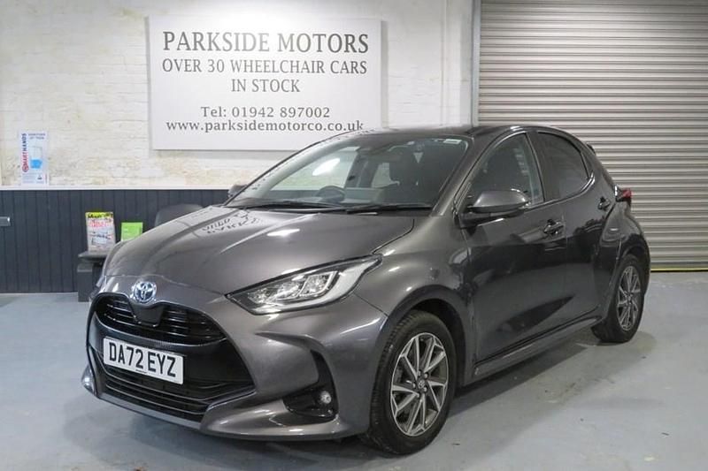 Used 2022 Toyota Yaris Hybrid Design | £17,999 (Fair price) - Image 1/1