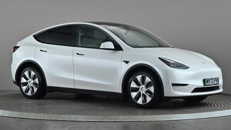 White Used 2022 Tesla Model Y Long Range AWD SUV | £22,798 (Fair price) - Image 1/3