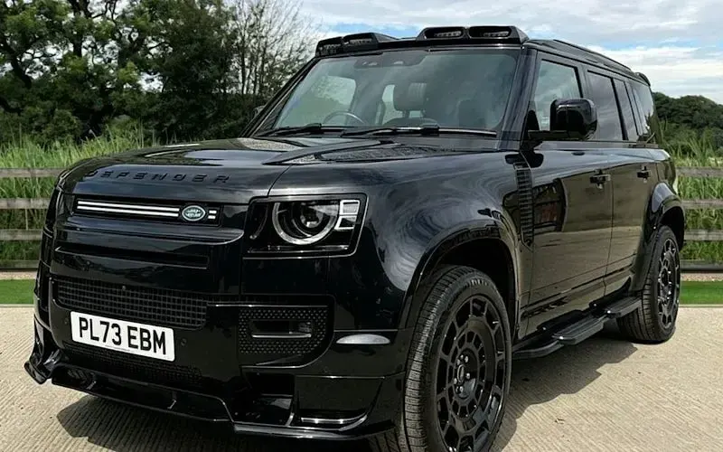 Used Land Rover Defender HSE Dynamic 250 HP (183 kW) 2023 SUV