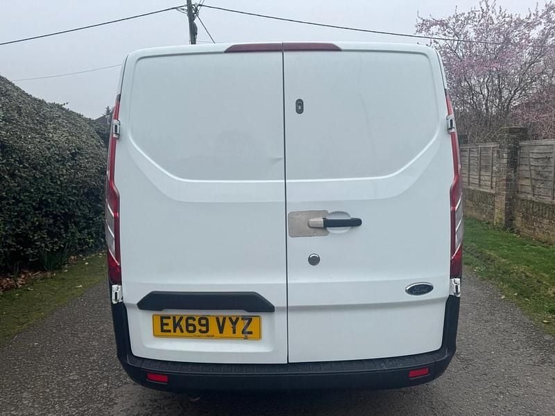 Used Ford Transit Custom 105 HP (77 kW) 2019 White Van