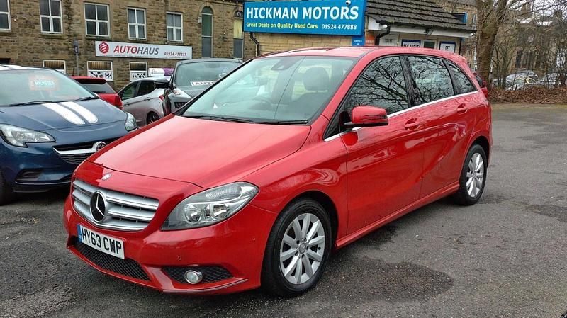 Used Mercedes B180 SE 122 HP (89 kW) 2013 Red MPV