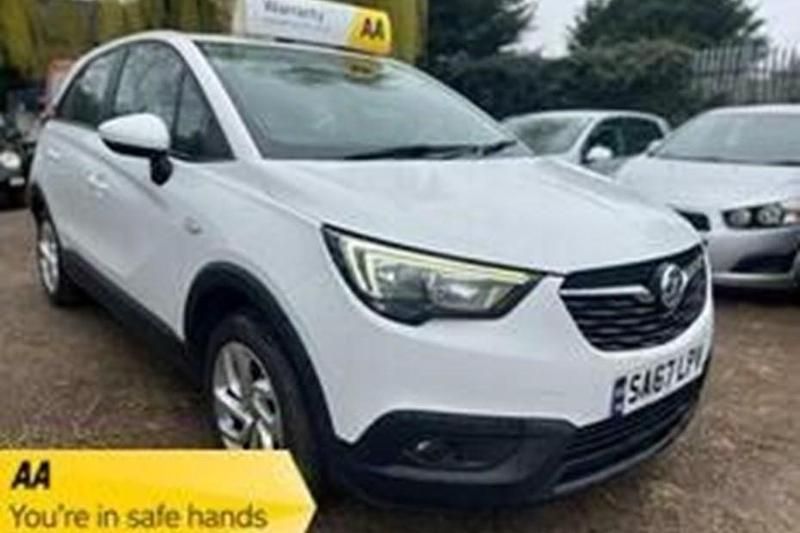 Used Vauxhall Crossland X S 99 HP (72 kW) 2017 White SUV