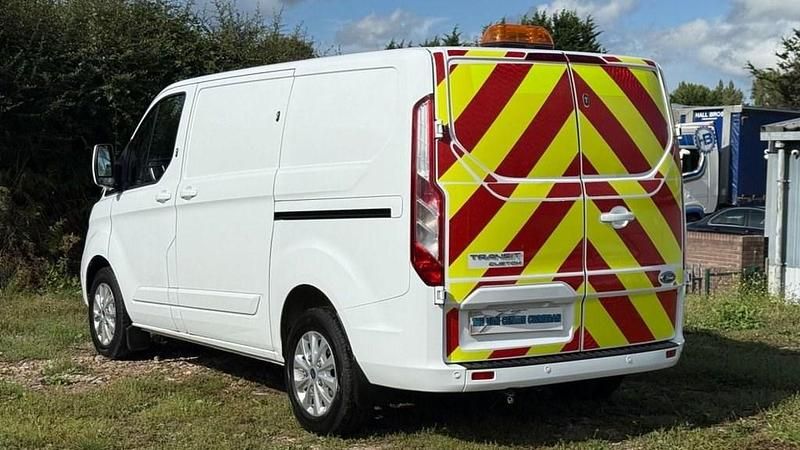 Used Ford Transit Custom Limited 130 HP (95 kW) 2022 White