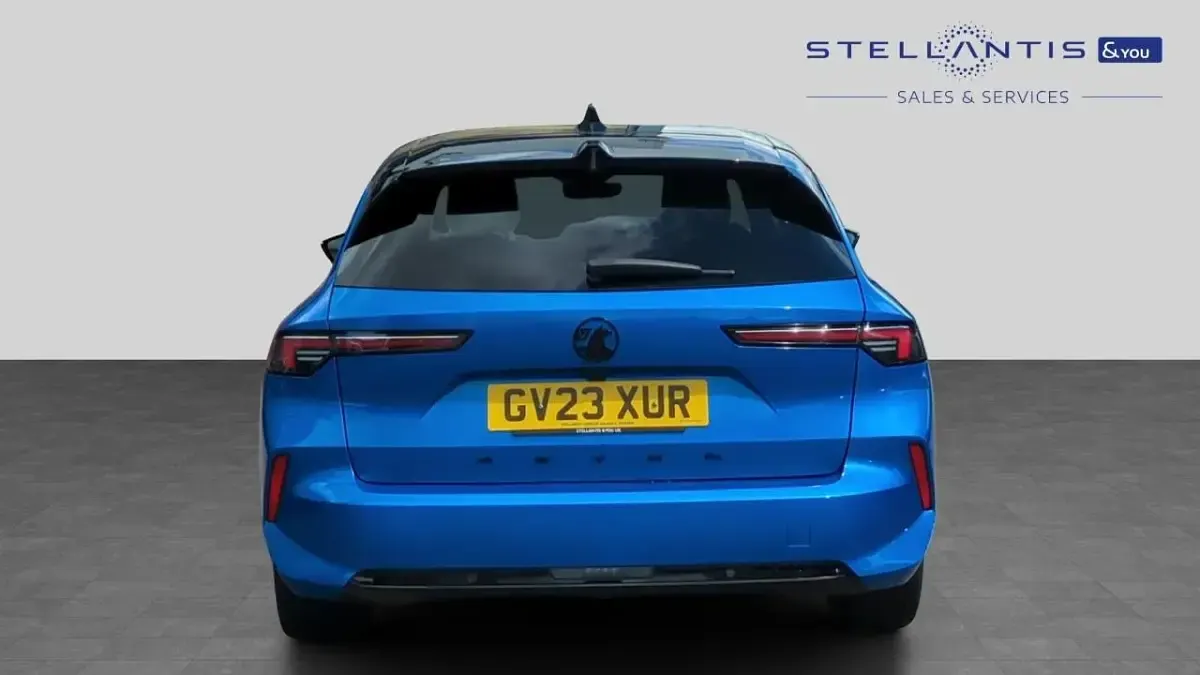Used Vauxhall Astra S 128 HP (94 kW) 2023 Blue Estate