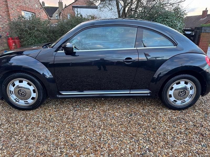 Used VW Beetle Design 105 HP (77 kW) 2012 Black Hatchback