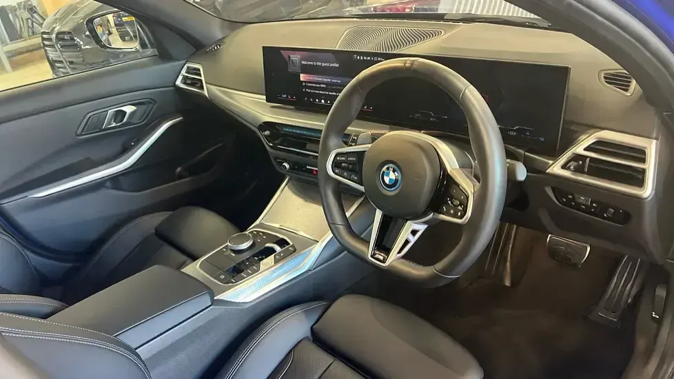 Used BMW 330e M Sport 292 HP (214 kW) 2025 Portimao blue