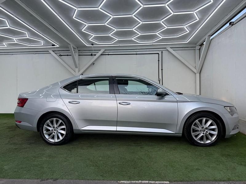 Used Skoda Superb SE 150 HP (110 kW) 2017 Silver Hatchback