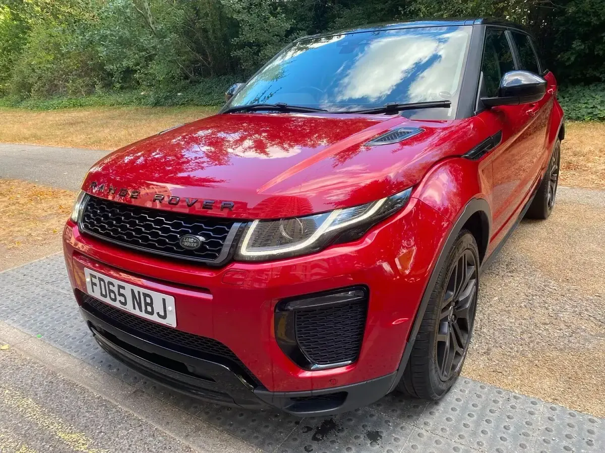 Used Land Rover Range Rover evoque HSE Dynamic 2015 Red Estate
