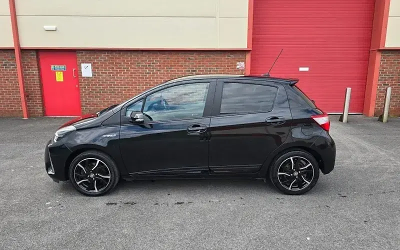 Used Toyota Yaris Design 101 HP (74 kW) 2018 Hatchback