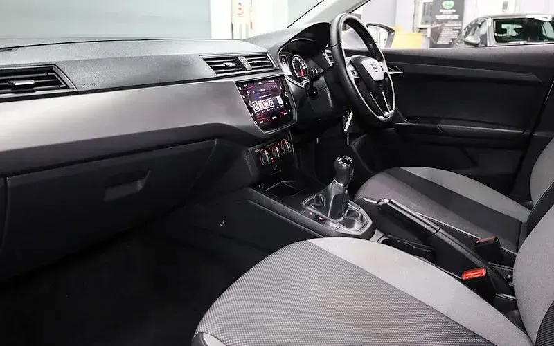 Used Seat Ibiza SE Technology 80 HP (58 kW) 2019 White Hatchback