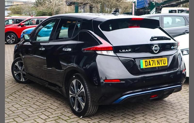 Used Nissan Leaf Tekna 160 kW (218 HP) 2021 Black Hatchback