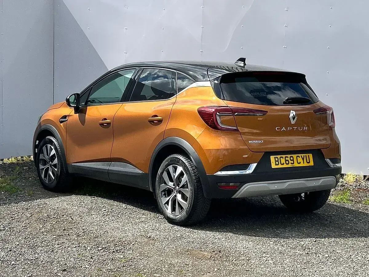Used Renault Captur Version S 100 HP (73 kW) 2020 Orange SUV