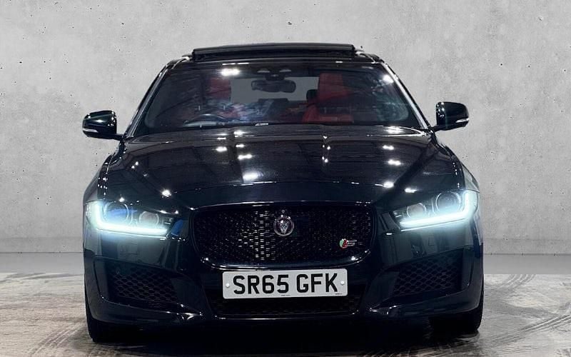 Used Jaguar XE Supercharged 340 HP (250 kW) 2016 Sedan