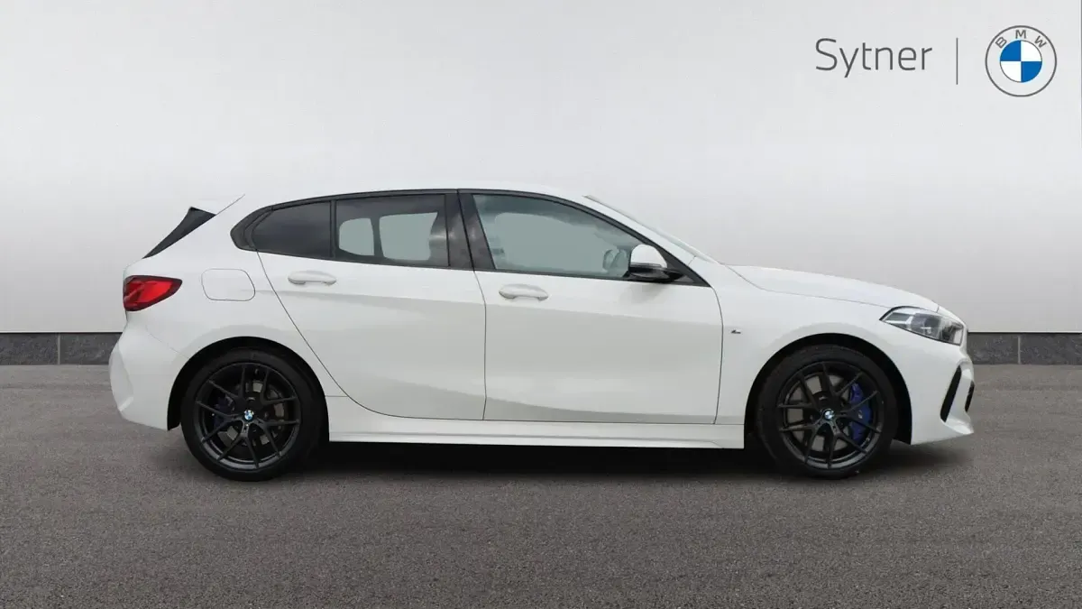Used BMW 118 M Sport 134 HP (98 kW) 2024 White Hatchback