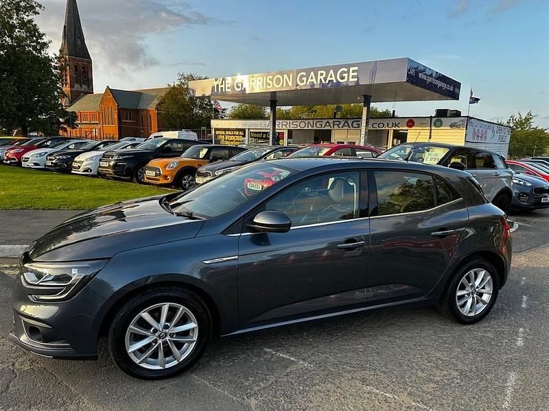 Grey Used 2017 Renault Mégane IV Dynamique Hatchback | £8,999 (Expensive) - Image 1/4