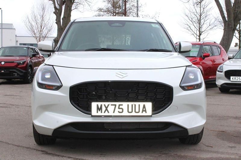 Used Suzuki Swift 82 HP (60 kW) 2025 White Hatchback