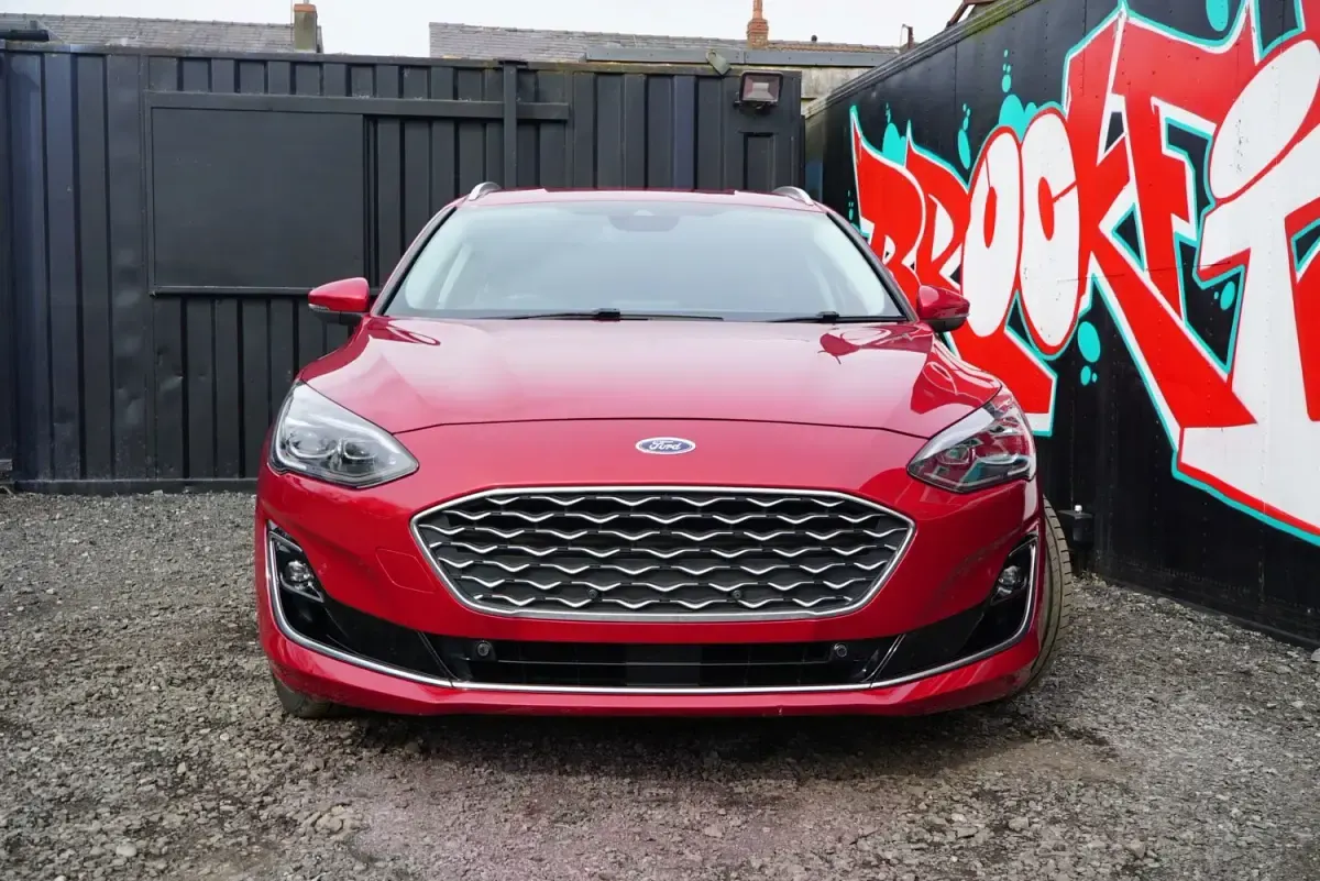 Używany Ford Focus Vignale 150 KM (110 kW) 2020 Czerwony Kombi