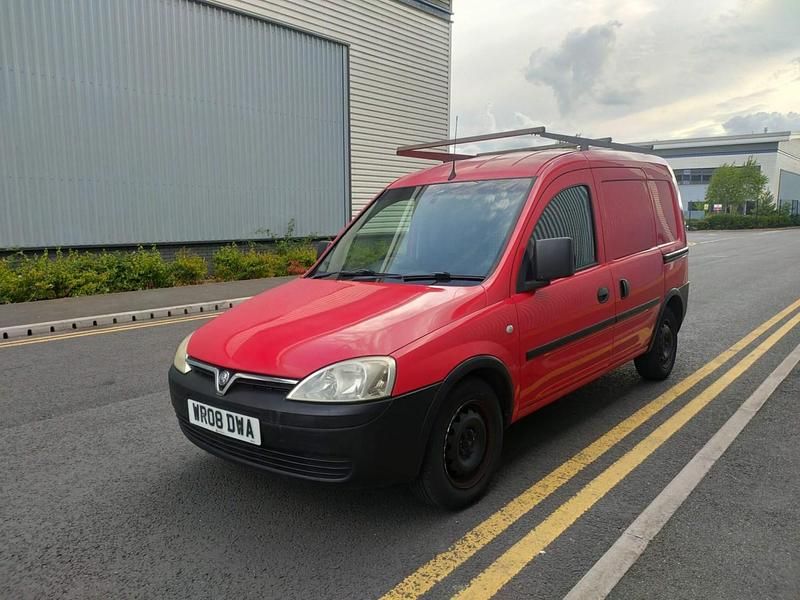 Used Vauxhall Combo 75 HP (55 kW) 2008 Red MPV