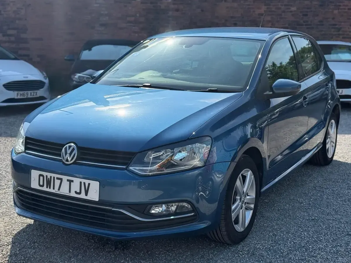 Used VW Polo Edition 90 HP (66 kW) 2017 Blue Hatchback