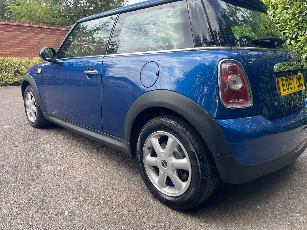 Used Mini ONE Hatch 95 HP (69 kW) 2007 Blue Hatchback