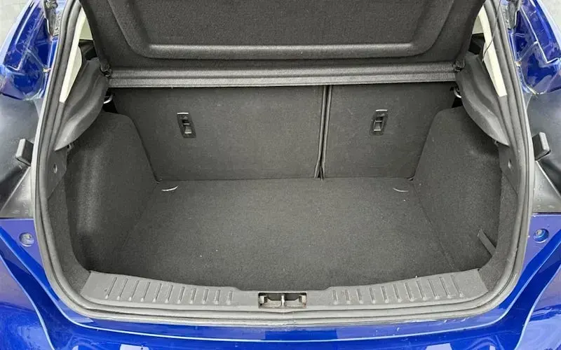 Used Ford Focus Zetec 120 HP (88 kW) 2016 Blue Hatchback