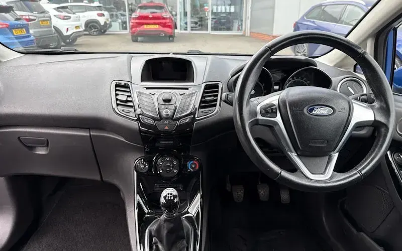 Used Ford Fiesta Zetec 82 HP (60 kW) 2013 Blue Hatchback