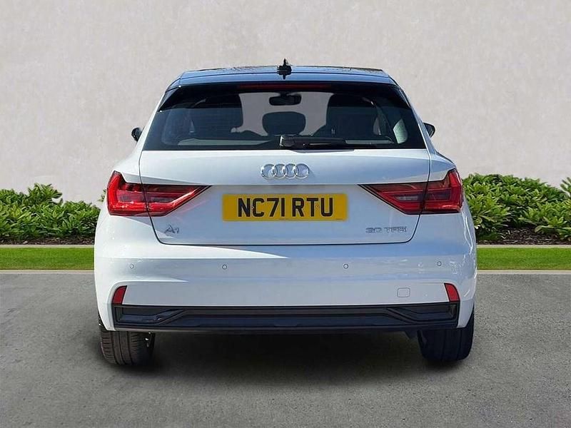 Used Audi A1 Sport 108 HP (79 kW) 2021 White SUV