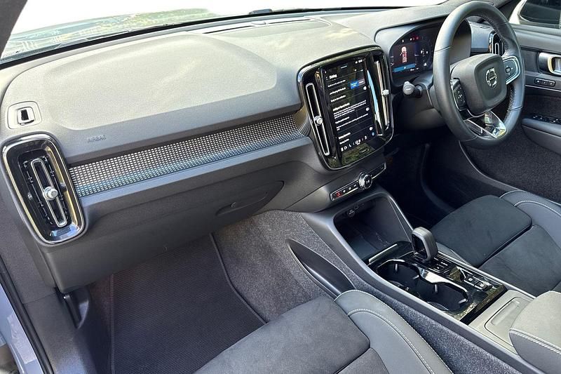 Grey Used 2024 Volvo XC40 Plus SUV | £31,491 (Fair price) - Image 1/3