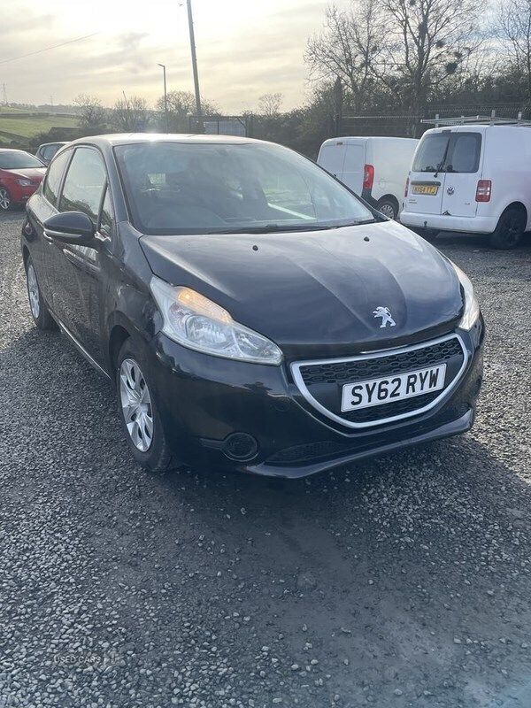 Black Used 2012 Peugeot 208 Access Hatchback | £2,895 (Fair price) - Image 1/4