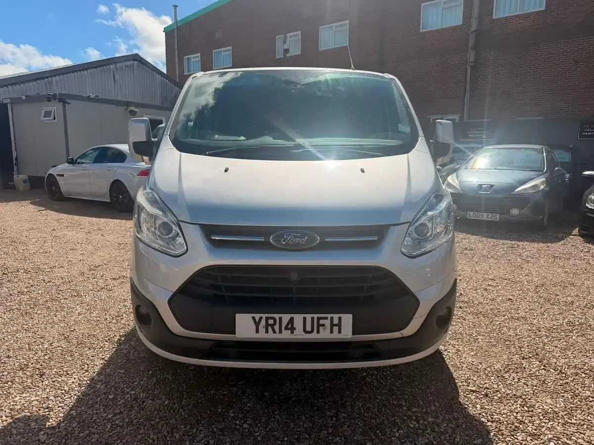 Used Ford Transit Custom Limited 125 HP (91 kW) 2014 Silver Van