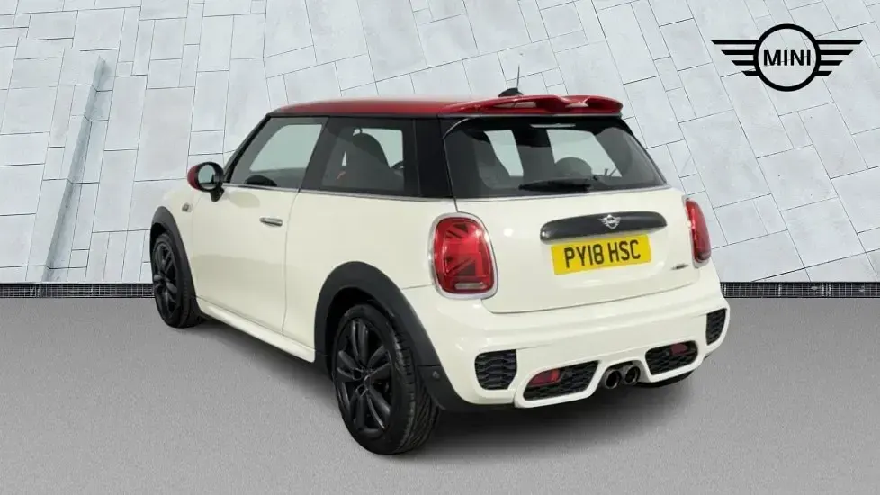 Used Mini John Cooper Works Hatch 228 HP (167 kW) 2018 White Hatchback