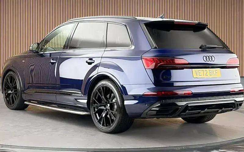 Used Audi Q7 Comfort 286 HP (210 kW) 2022 Blue SUV