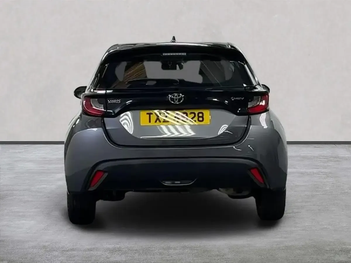 Used Toyota Yaris 116 HP (85 kW) 2024 Grey Hatchback