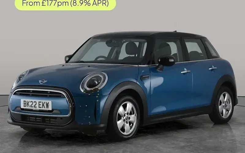 Używany Mini Cooper Classic 136 KM (100 kW) 2022 Hatchback