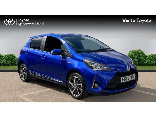 Blue Used 2018 Toyota Yaris Hybrid Hatchback | £13,990 (Fair price) - Image 1/4