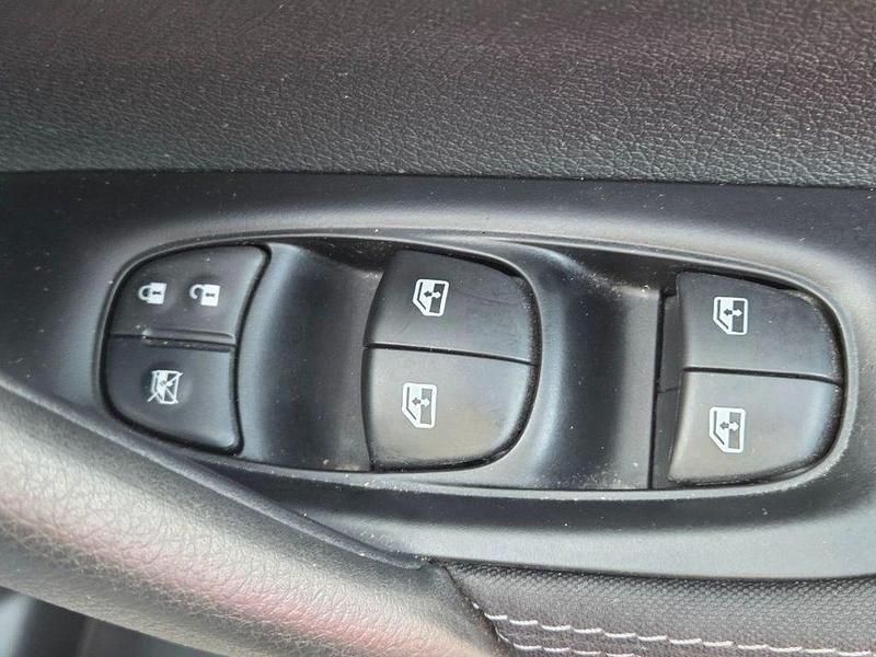 Used Nissan Qashqai Acenta Premium 140 HP (102 kW) 2020 Blue SUV