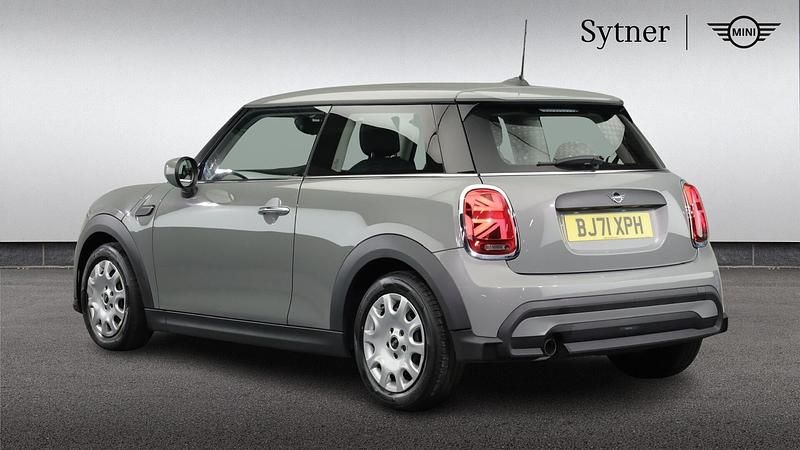 Used Mini ONE Classic 101 HP (74 kW) 2021 Grey Hatchback