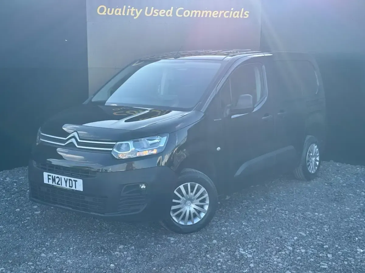 Used Citroën Berlingo 75 HP (55 kW) 2021 Black MPV