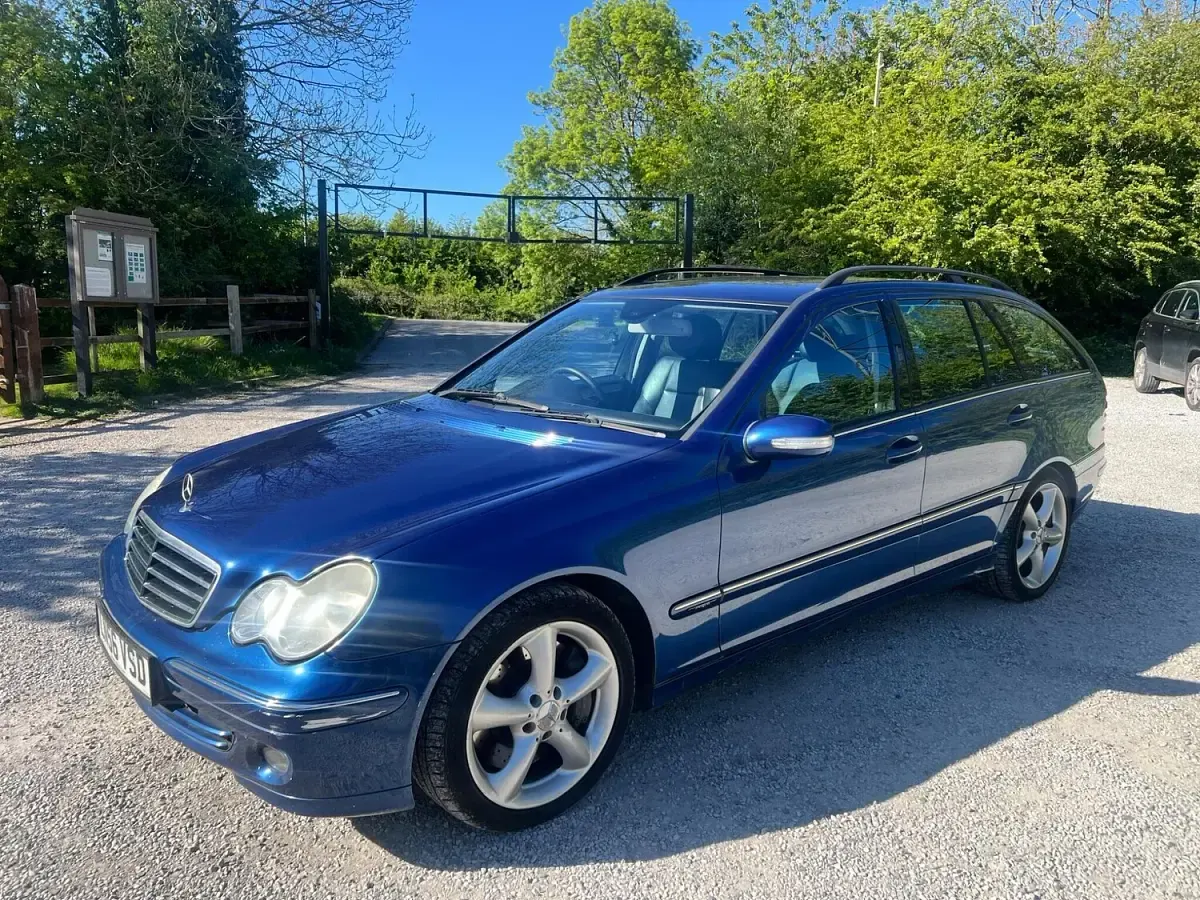 Used Mercedes C320 Avantgarde 2007 Blue Estate