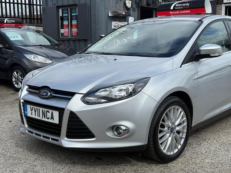 Used Ford Focus Zetec 2011 Silver Hatchback