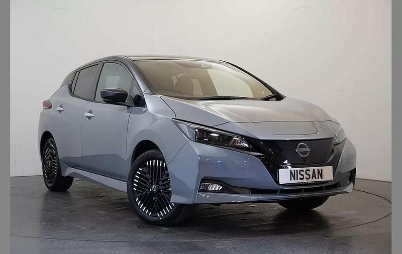 Grey Used 2022 Nissan Leaf Tekna Hatchback | £16,299 (A bit pricey) - Image 1/3