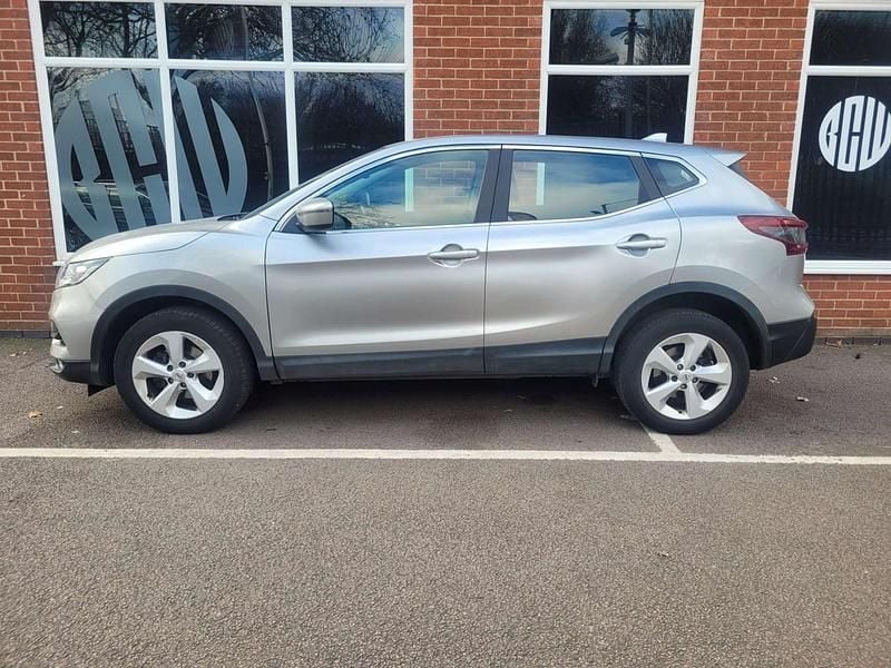Used Nissan Qashqai Acenta Premium 2021 Silver SUV