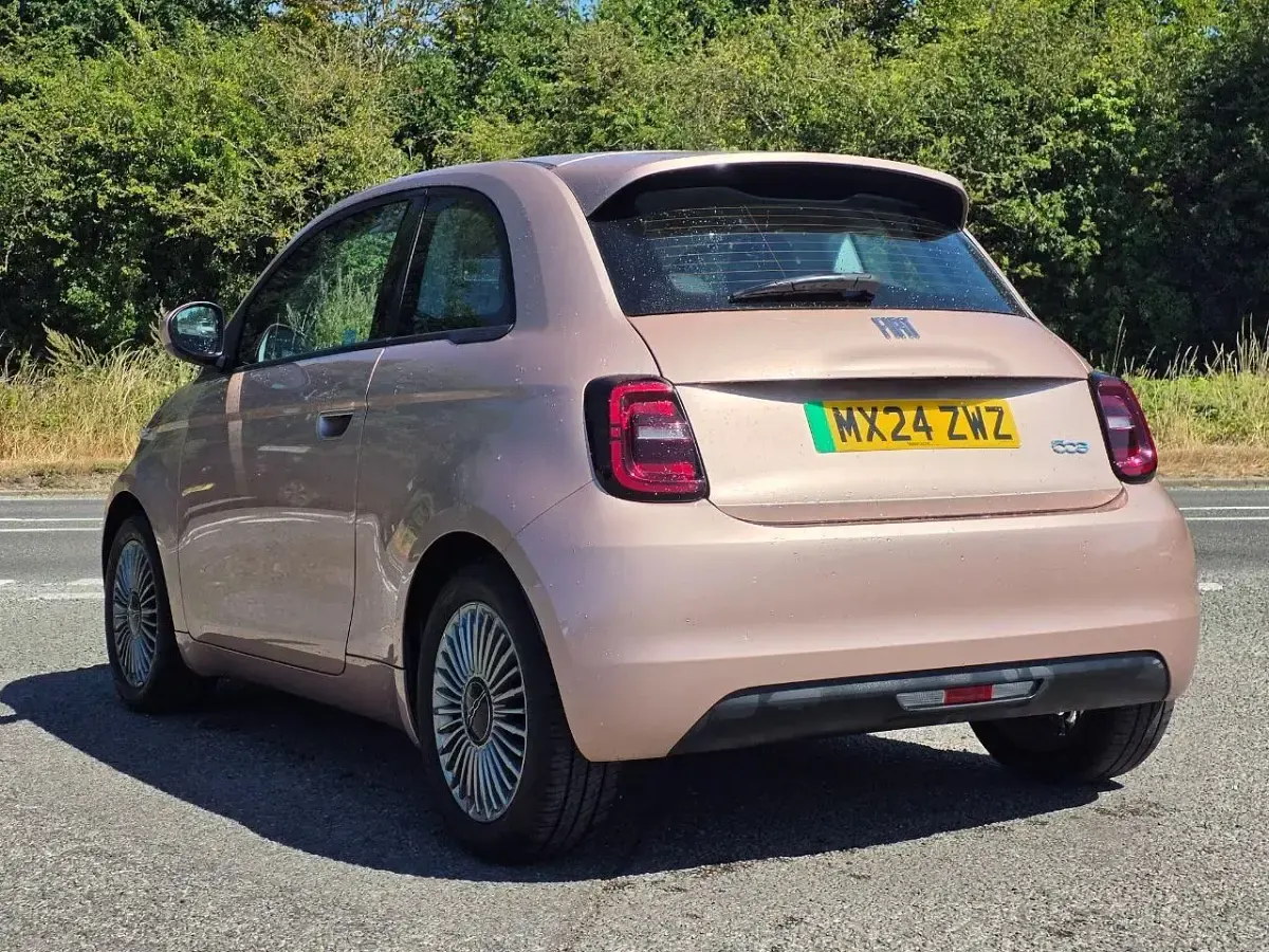 Used Fiat 500e 85 kW (116 HP) 2024 Yellow Hatchback
